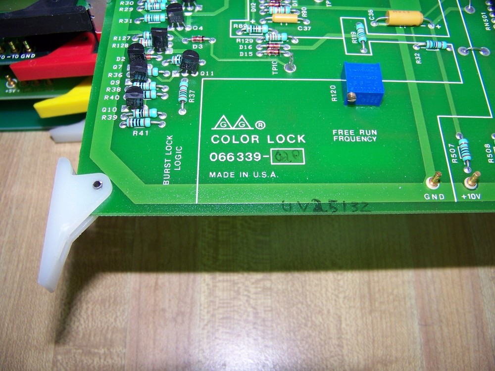 Grass Valley Group 3240 -2RU Video Processing Broadcast Amplifier + Modules