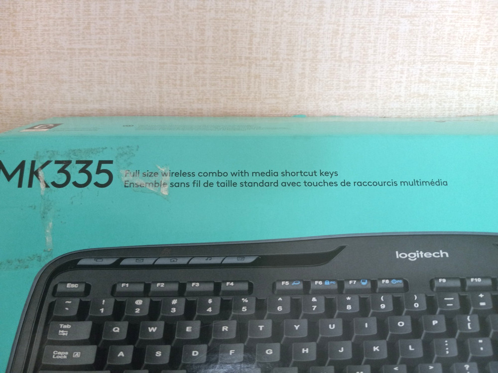Logitech Full Size Wireless Keyboard Mouse Combo-Open Box Never Used