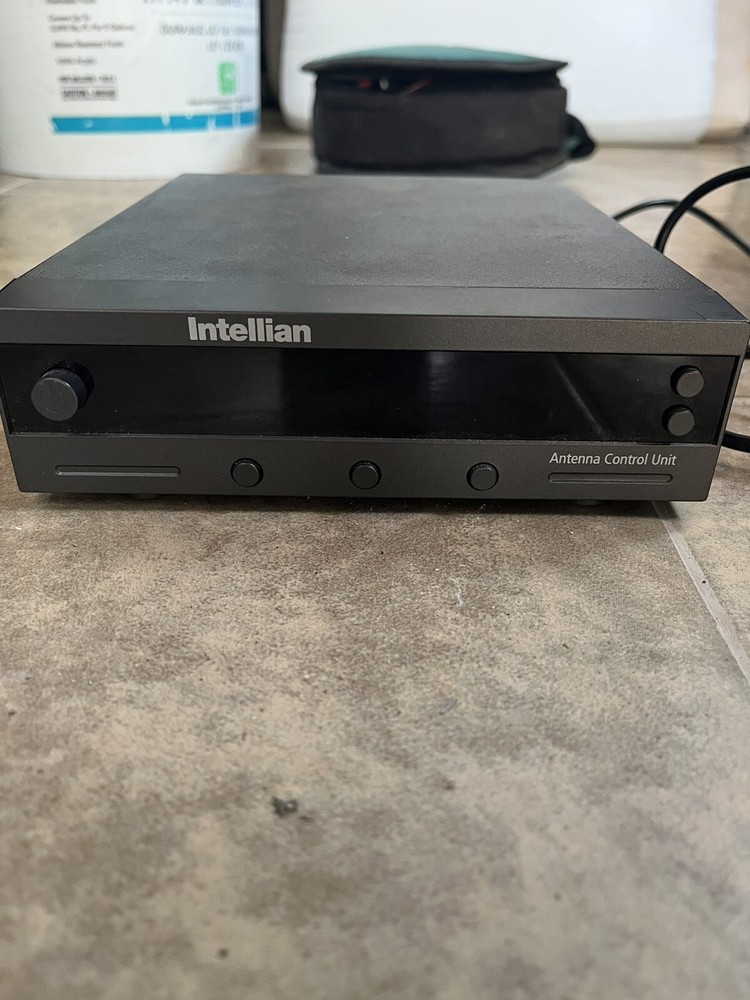 Intellian satellite antenna With Control Unit