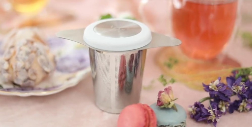 Universal Loose Tea Infuser with Dual-function Lid/Dish Fits Cups, Mugs, Teapots