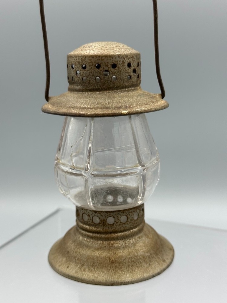 1915 Antique 16-Hole LANTERN GLASS CANDY CONTAINER A&E 444