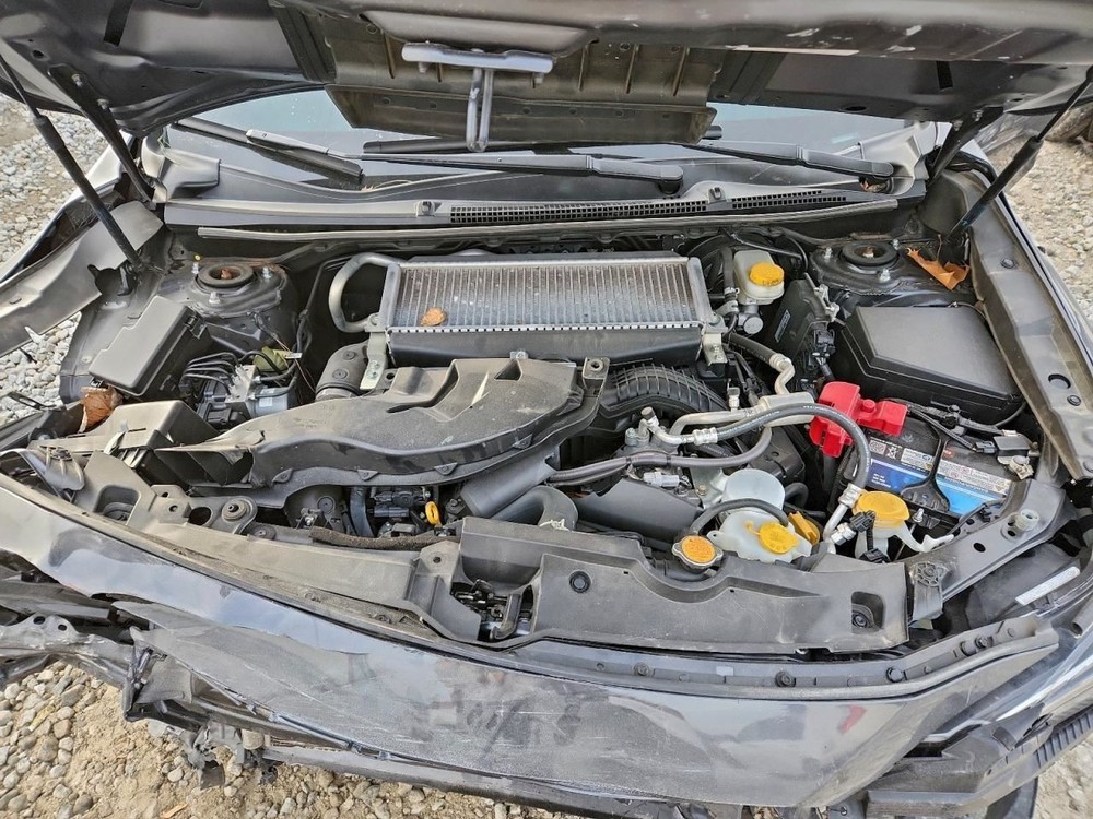 V60 2022 Glove Box 4949491