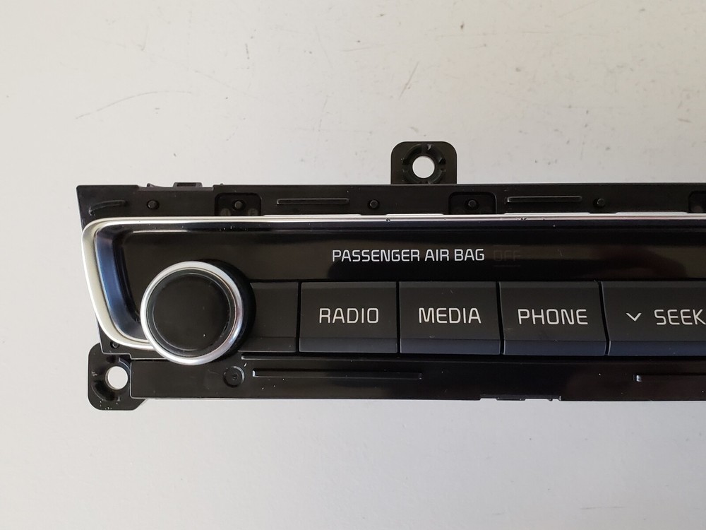 17 18 Kia Optima Sound System Instrument Panel Control