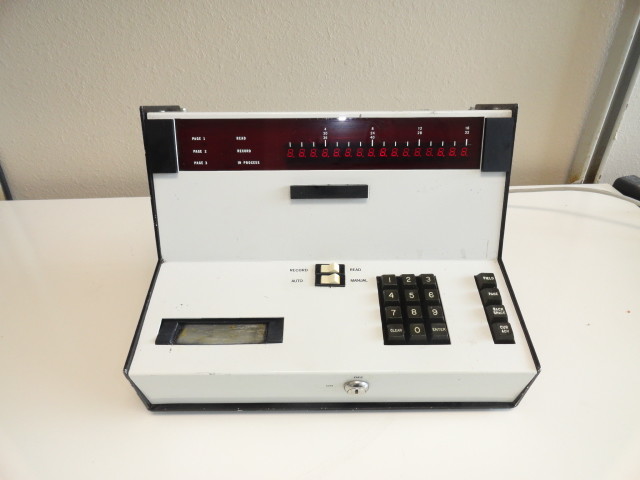 Shelf17: Elcom Industries A16ER-HE Record / Read scanner