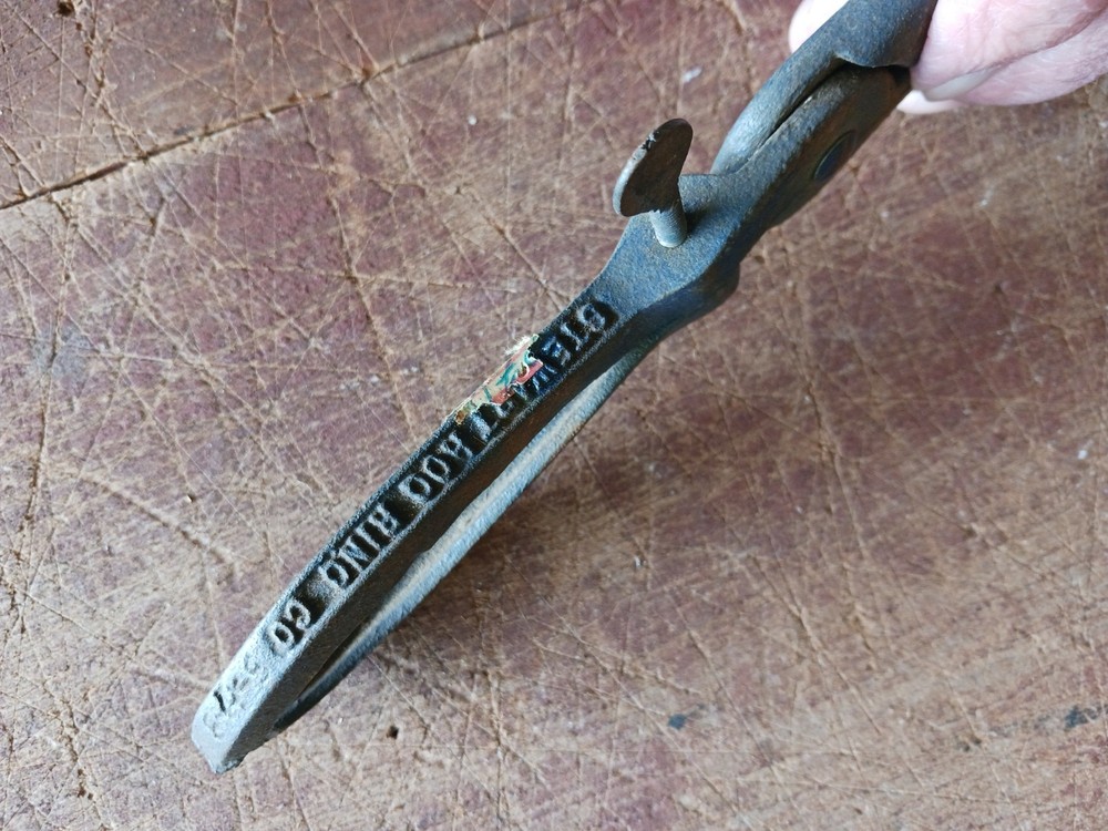 Vintage Decker’s Hill Hog Ring Ringer Pliers