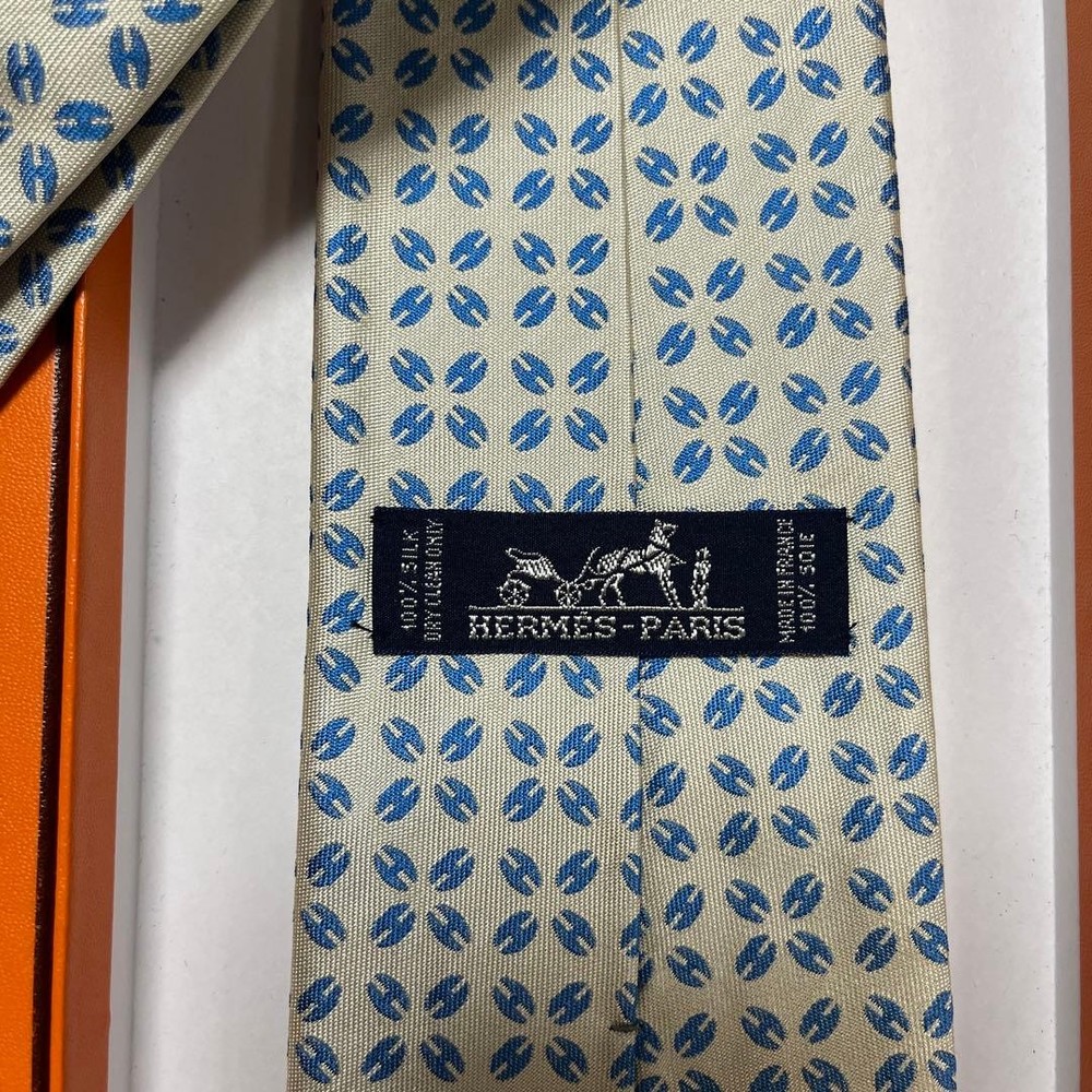 HERMES tie blue and white H pattern silk jacquard