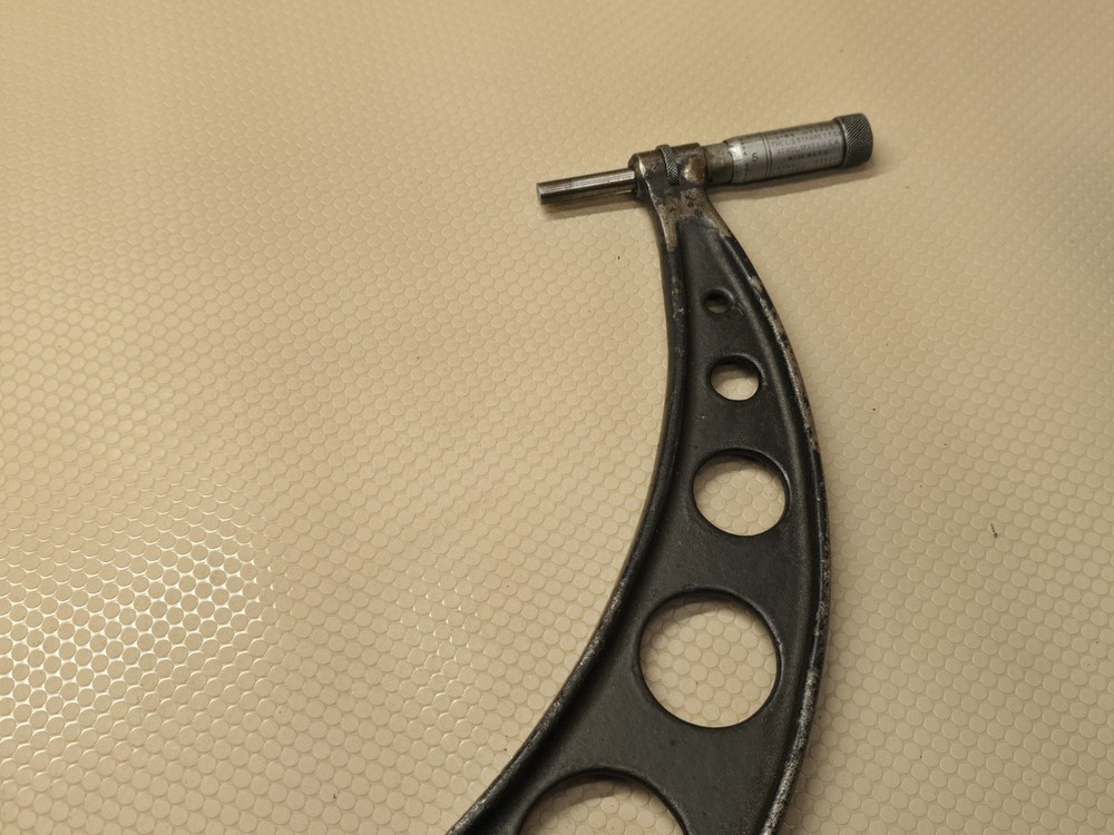Starrett 436 Outside Micrometer, 15 16" Range LARGE