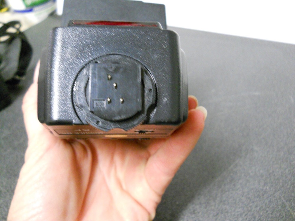 Quantaray QTB-9500A Hi-Power Twin Auto Flash Shoe Mount Flash