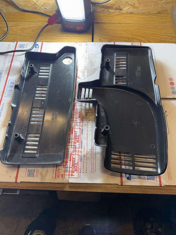 Mercruiser 7.4 MPI engine cover