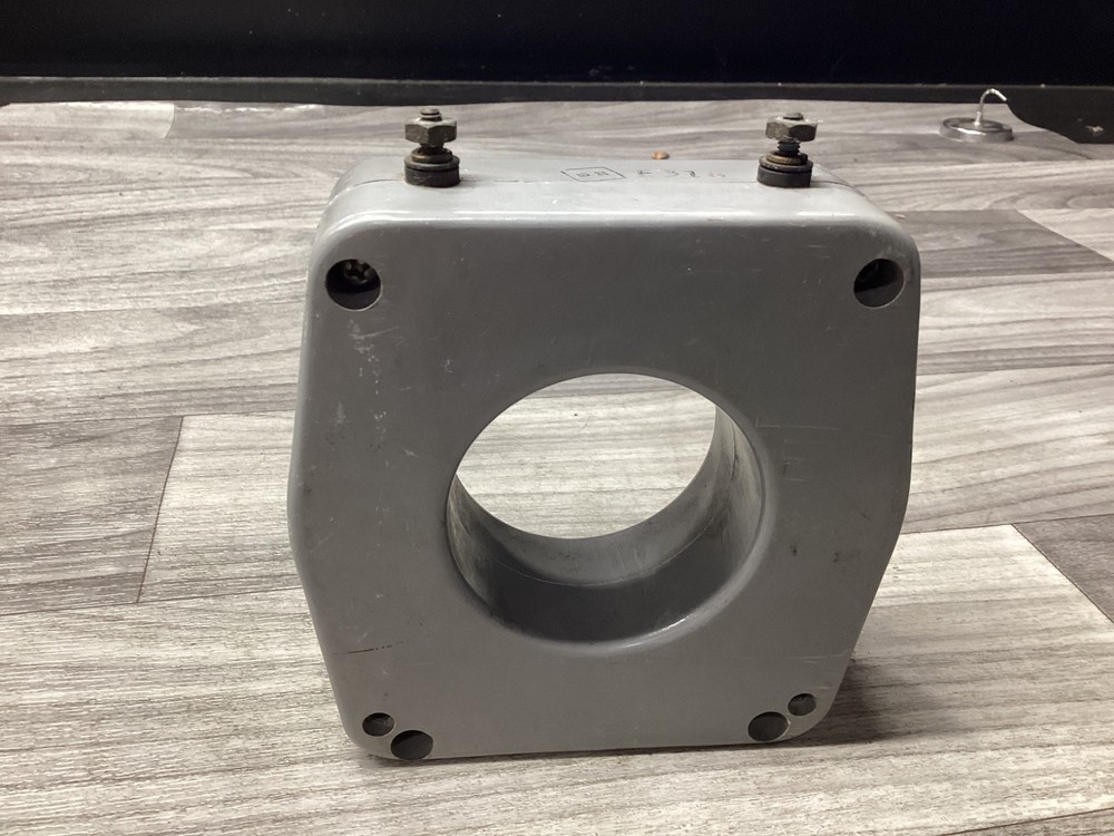 ELECTROMAGNETIC CURRENT TRANSFORMER 750:5 #117C151PR4