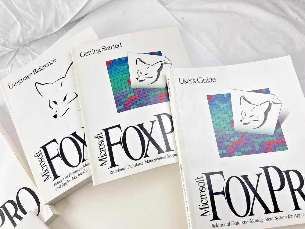 Vintage Microsoft FoxPro 2.5 Macintosh Relational Database System Complete Boxed