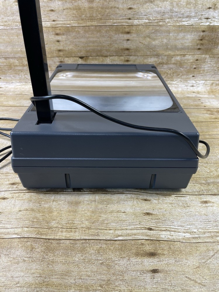 3M 2000 AG Compact Portable Overhead Projector w/ Manual - Read Desc