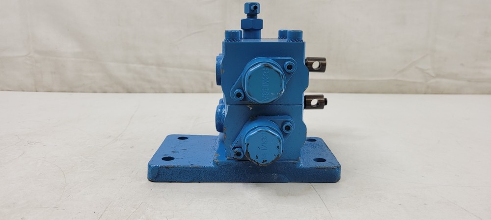 Romesa Double Hydraulic Spool Control Valve 23G24