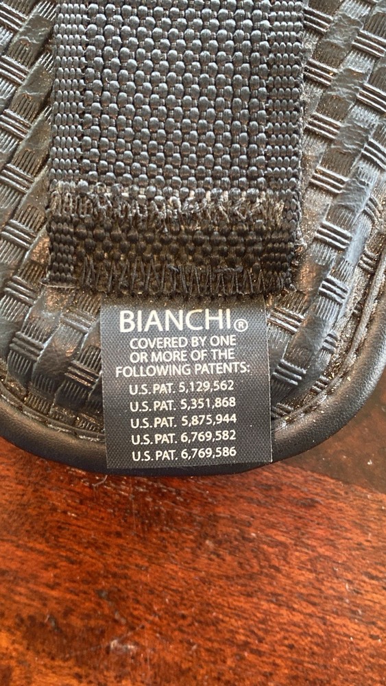 Bianchi AccuMold Elite Covered Single Handcuff Case Size 1