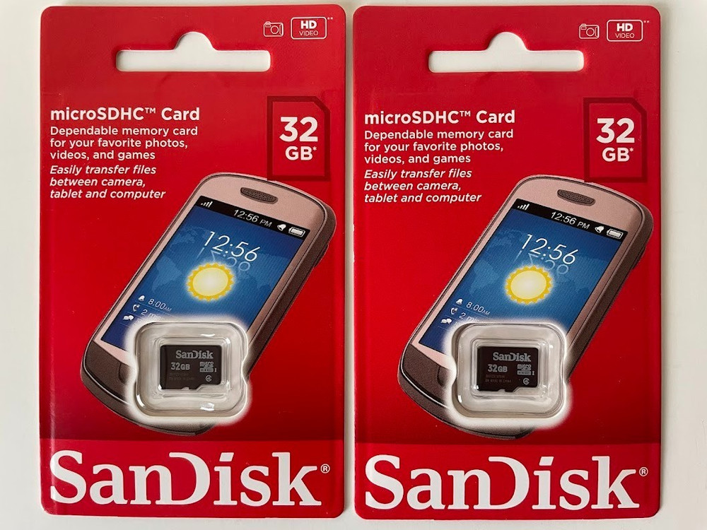 Sandisk 32GB MicroSD HC Flash Memory Card (2Pack) Class 4 Bundle w/ Card Reader