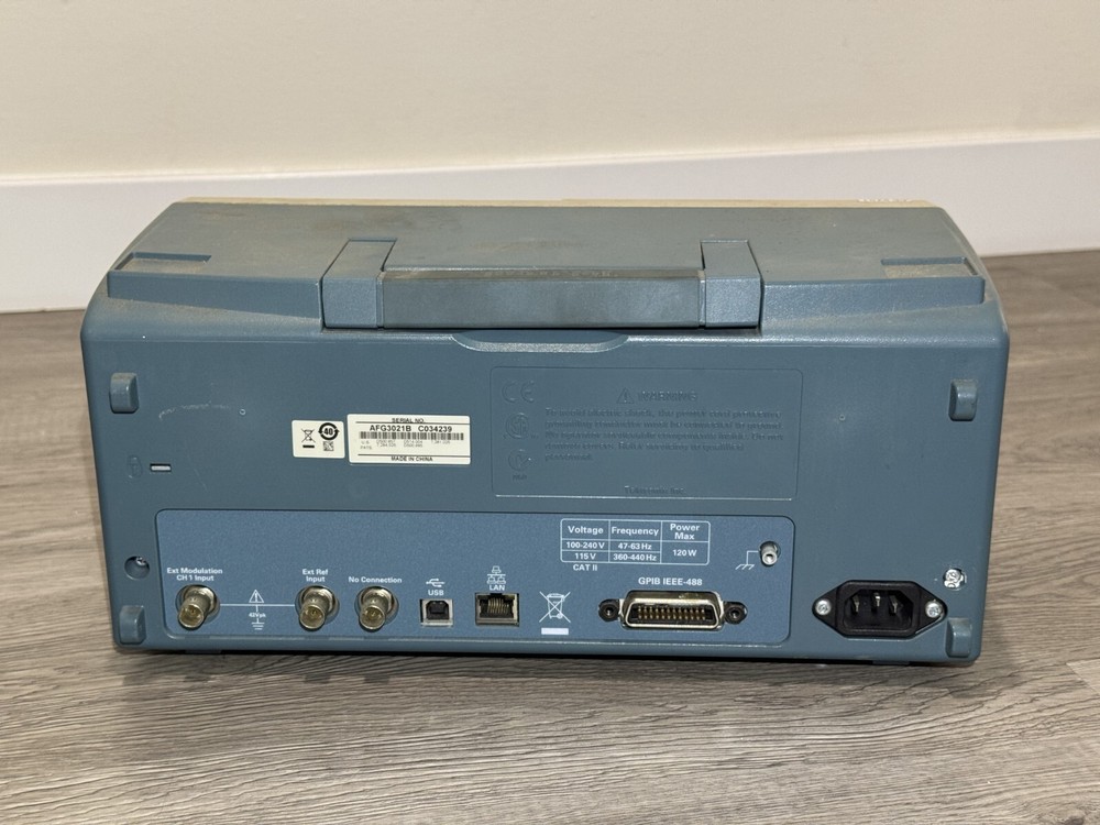 Tektronix AFG 3021B 25 MHz Function Generator