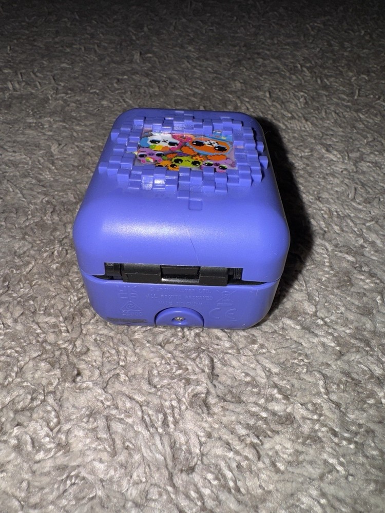 Spin Master Bitzee Digital Electronic Interactive Pet Purple Toy Light Up