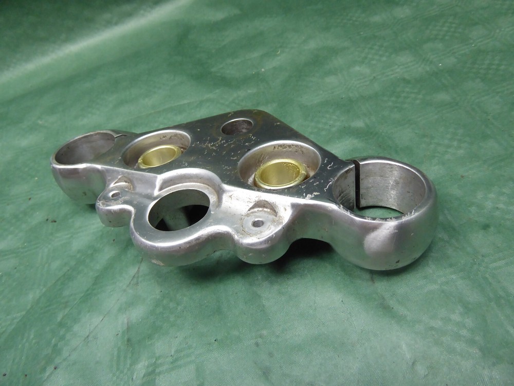 TRIUMPH THUNDERBIRD 900 LEGEND (int.c2*) FORK BRIDGE