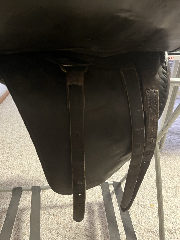 21” Windsor Cutback Saddle Black