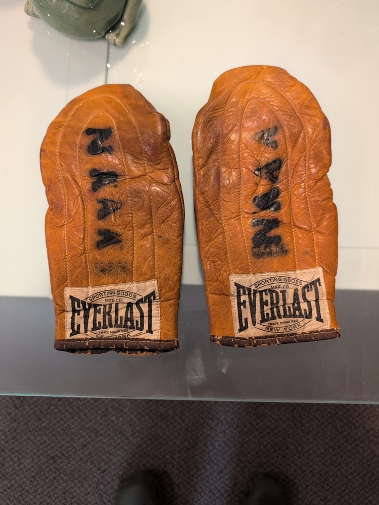 Vintage Everlast Leather Training Gloves - NAAA