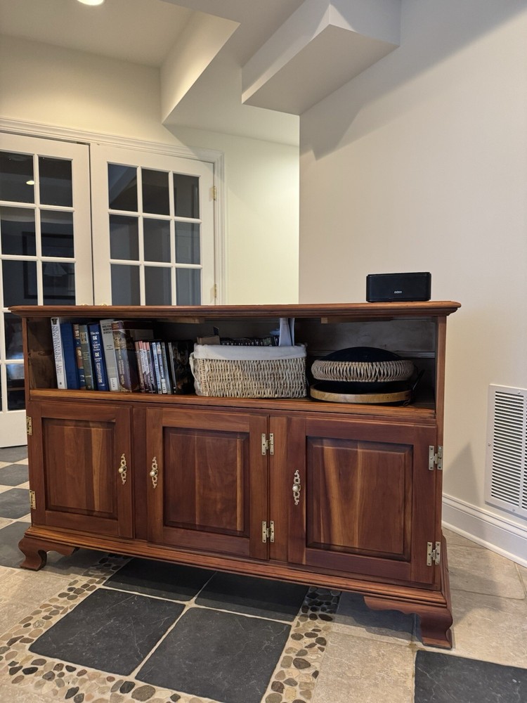 CHERRY WOOD BUFFET/SIDEBOARD