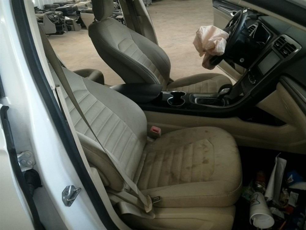 FUSION 2014 High Mounted Stop Light 104929724