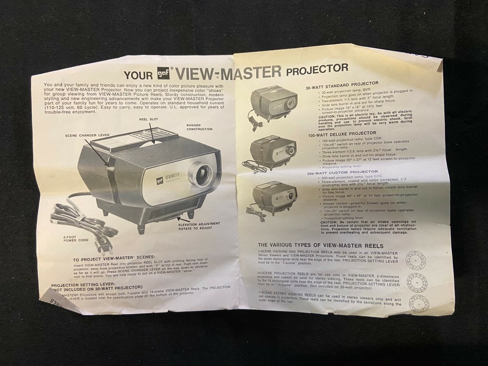 VIEW-MASTER 100, DELUXE PROJECTOR 1960 IN ORIGINAL BOX