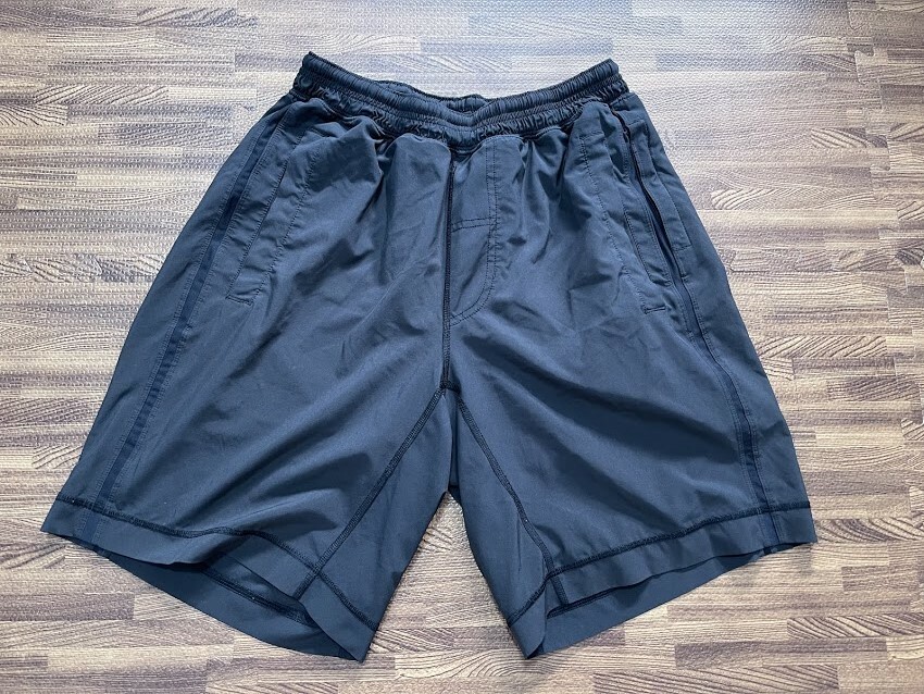 Lululemon Men's Shorts Active Graphite Color Size M Medium