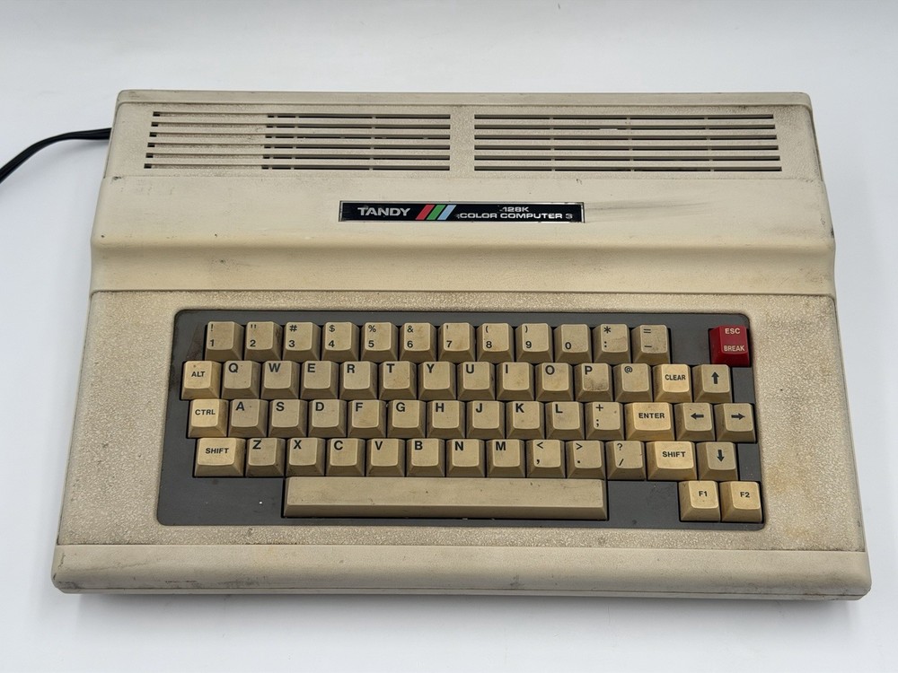 Radio Shack Tandy TRS-80 Color Computer 3 26-3334 CoCo 3 Read Description