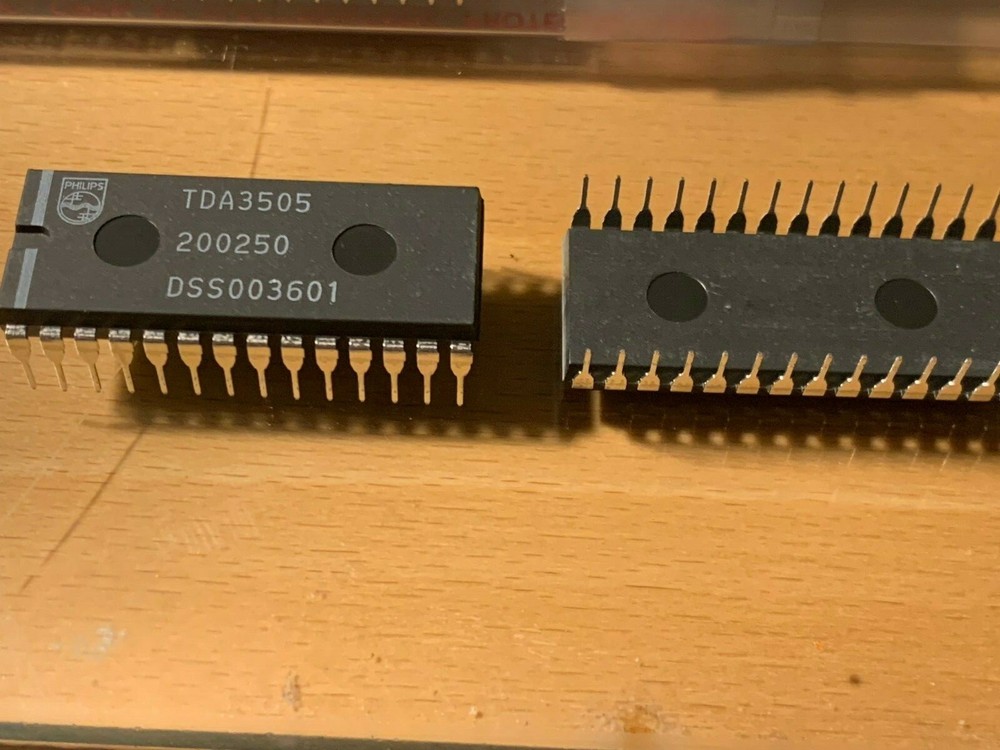 Philips IC -TDA3505- Video Control with automatic cut off control, DIP-28.