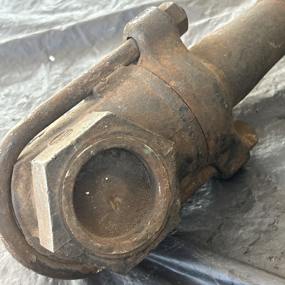 Hammond 1R337 1 1/2" Gate Valve