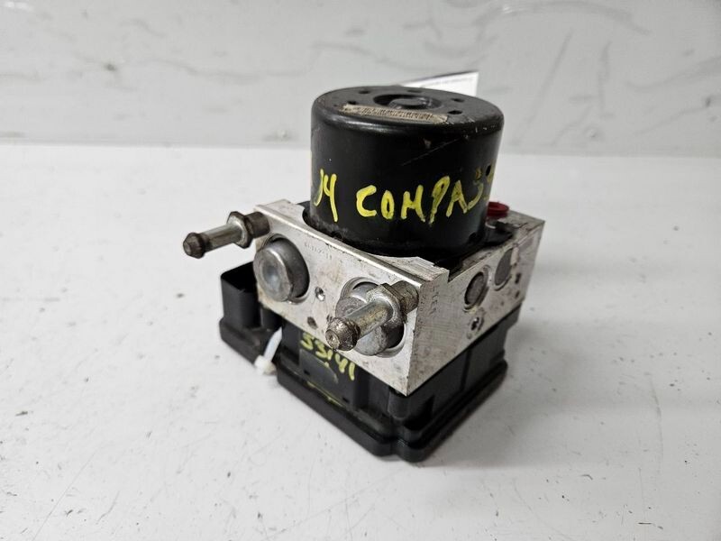 2014-2017 Jeep Compass Abs Anti Lock Brake Pump Module Assembly OEM