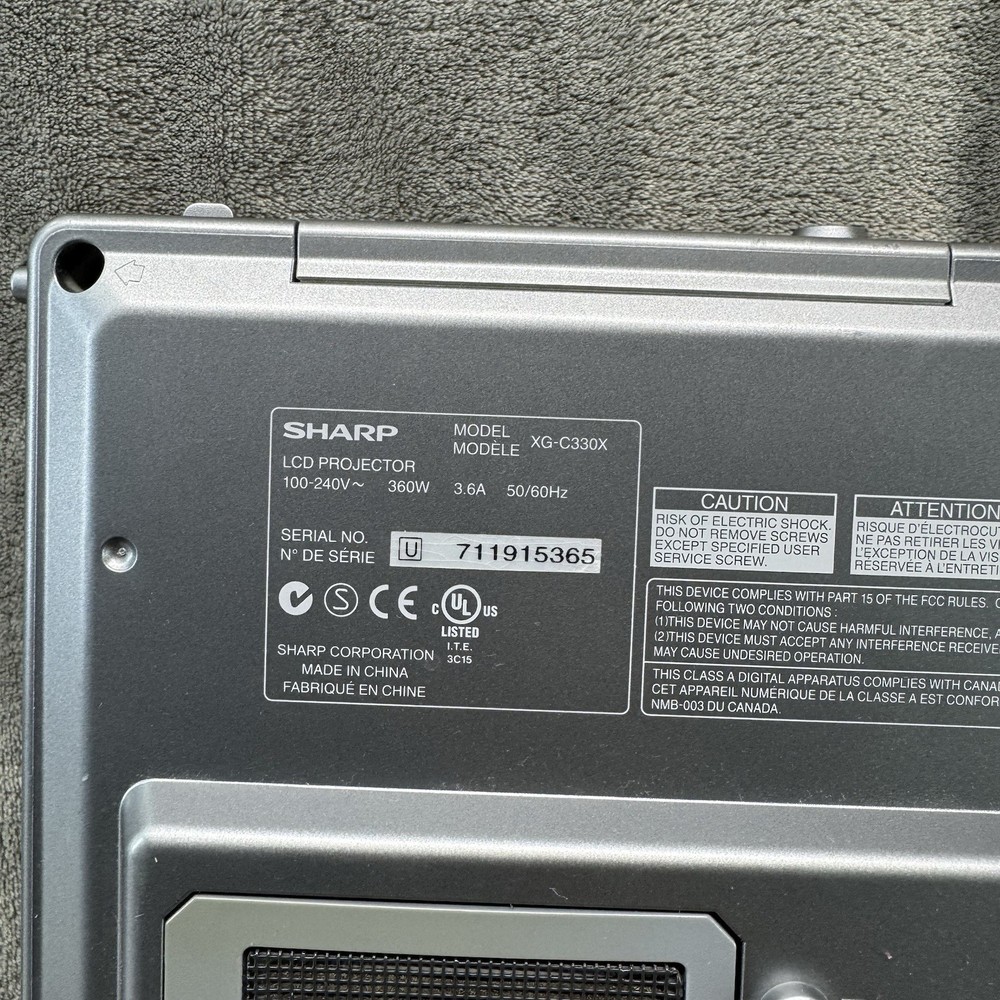 Sharp XG-C330X 3LCD Projector 3300 ANSI With Remote