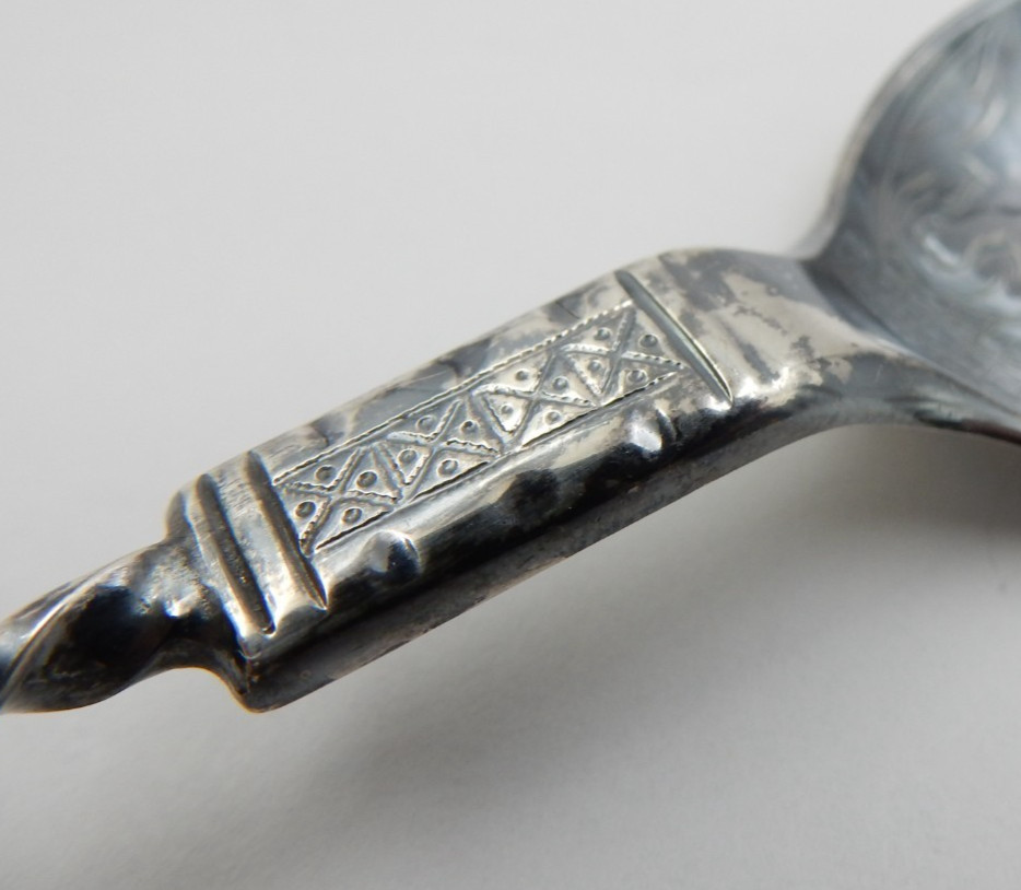 VINTAGE SYLVSMIDJA NORWEGIAN .830S SILVER TWISTED HANDLE SPOON, HANGING LEAF END