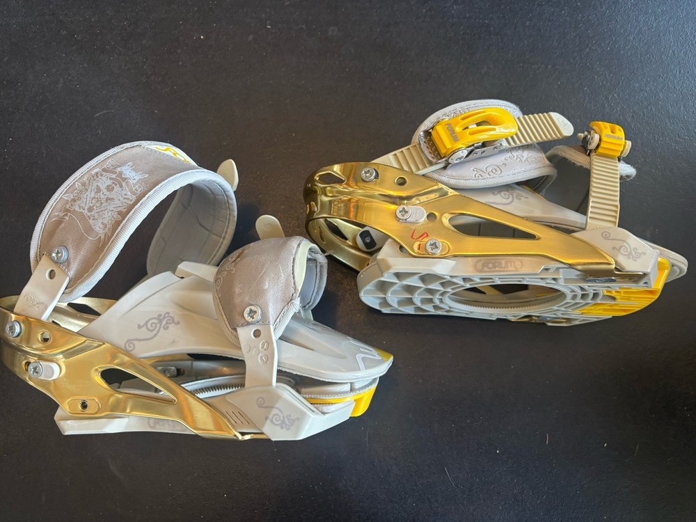 Vintage Forum Gray & Gold Large Snowboard Bindings