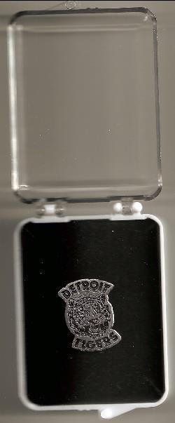 Detroit Tigers Pin Push Pin Back In Original Container