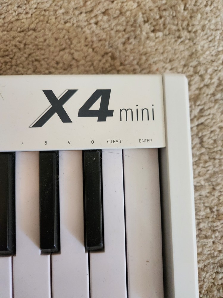 midiplus X4 mini MIDI Keyboard Controller, White