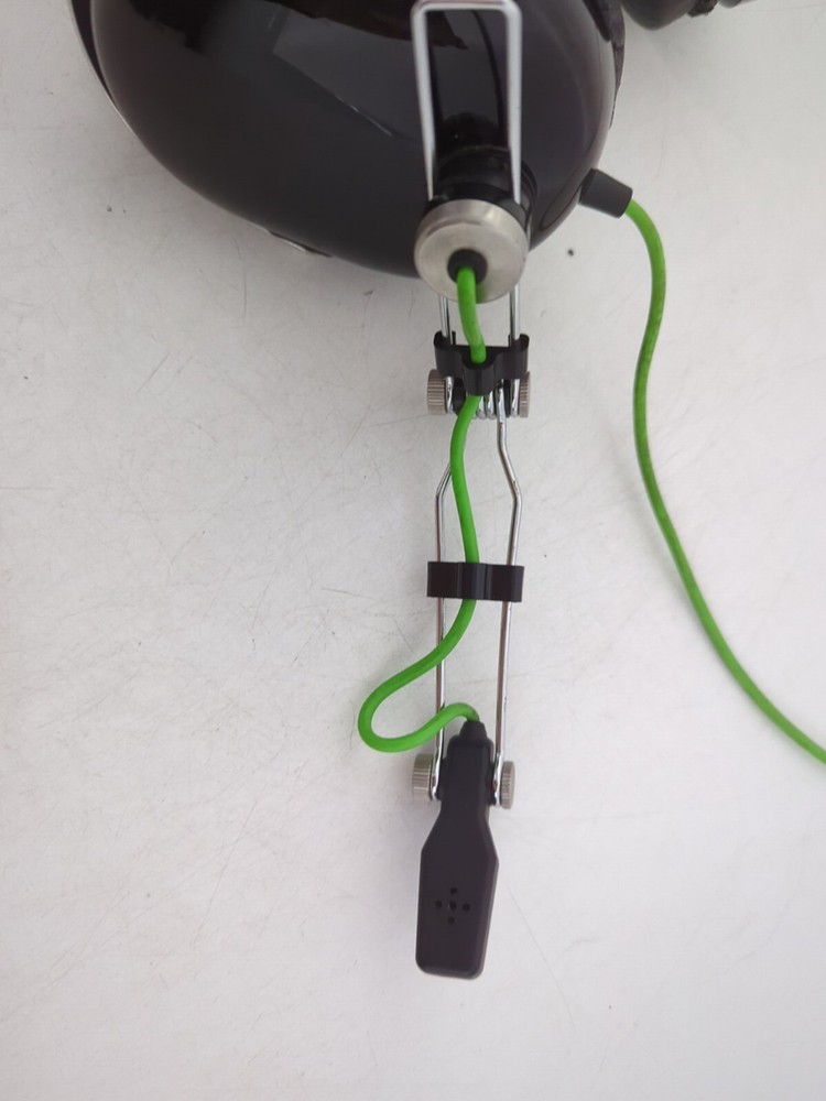 RAZER WIRELESS HEADPHONES - FULLY FUNCTIONAL