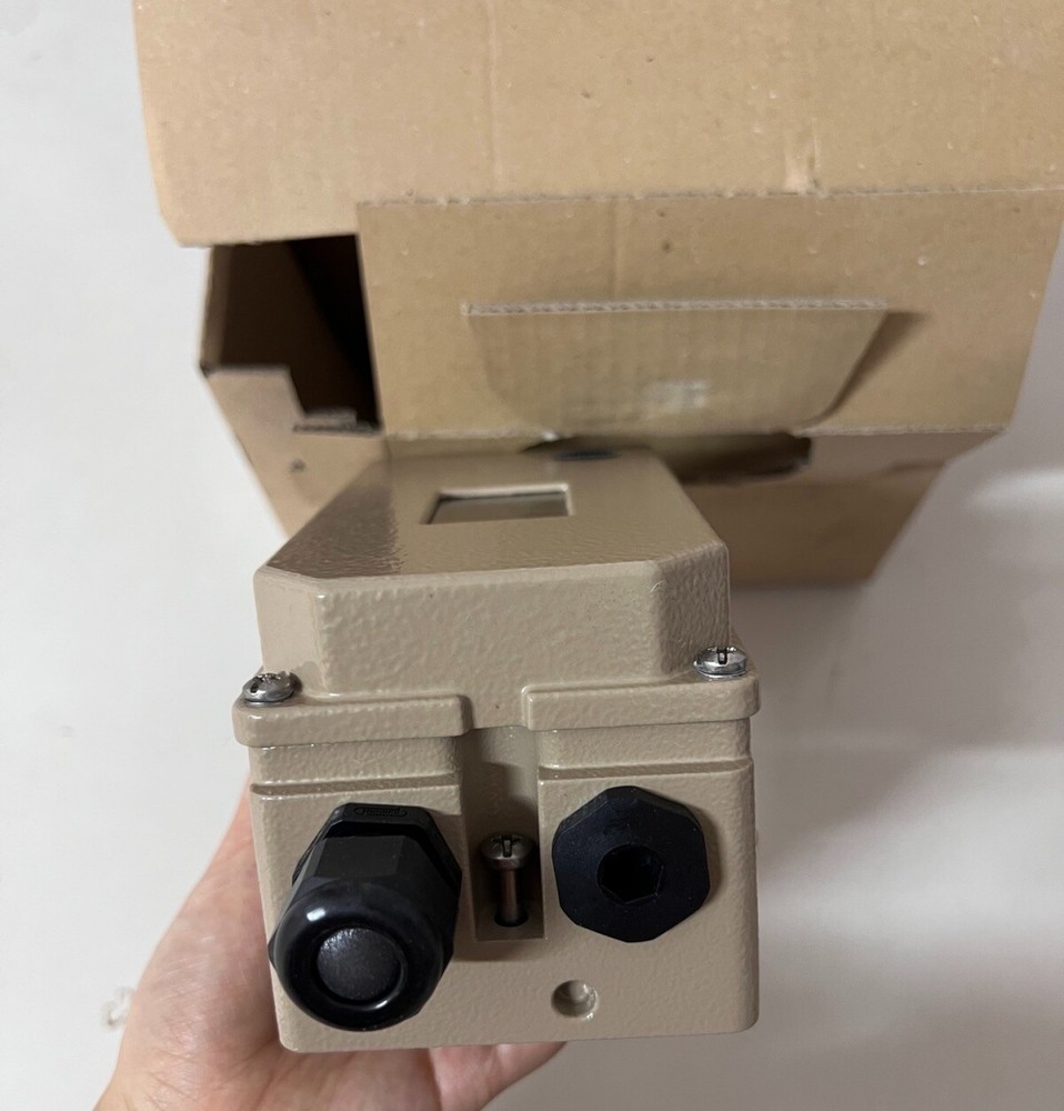 SAMSON 3730-3 Valve Positioner New