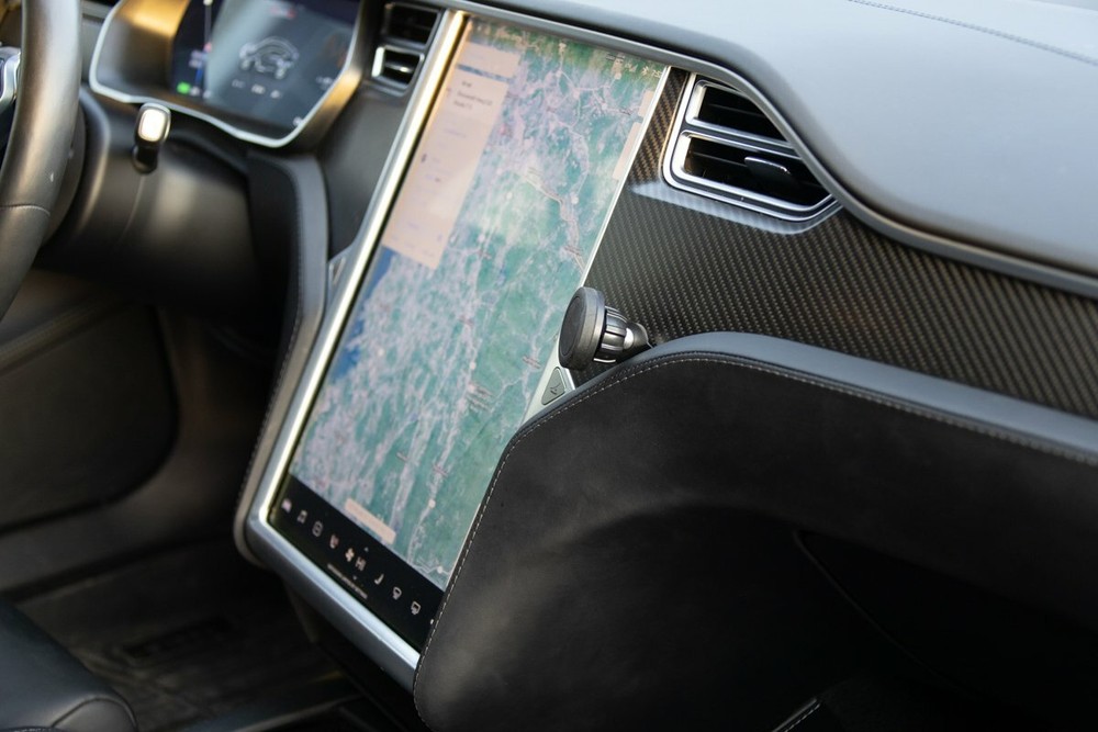 Direct Fit Phone Mount - Tesla Model S (2012-2020) & X (2012+)