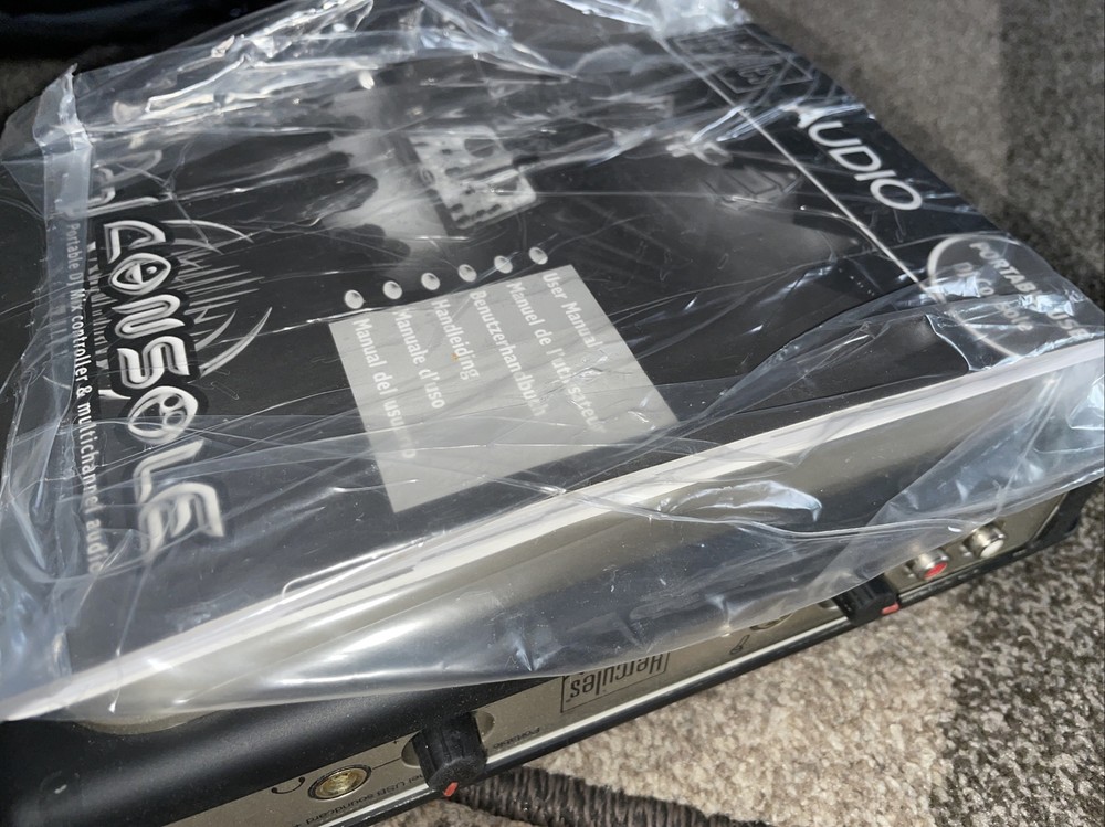 Hercules DJ Console MK 2 ( No usb cable)