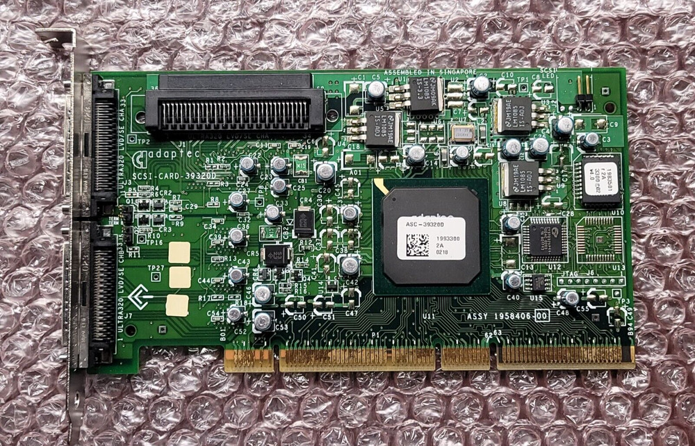 Adaptec SCSI - Card - 39320D
