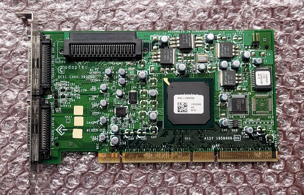 Adaptec SCSI - Card - 39320D