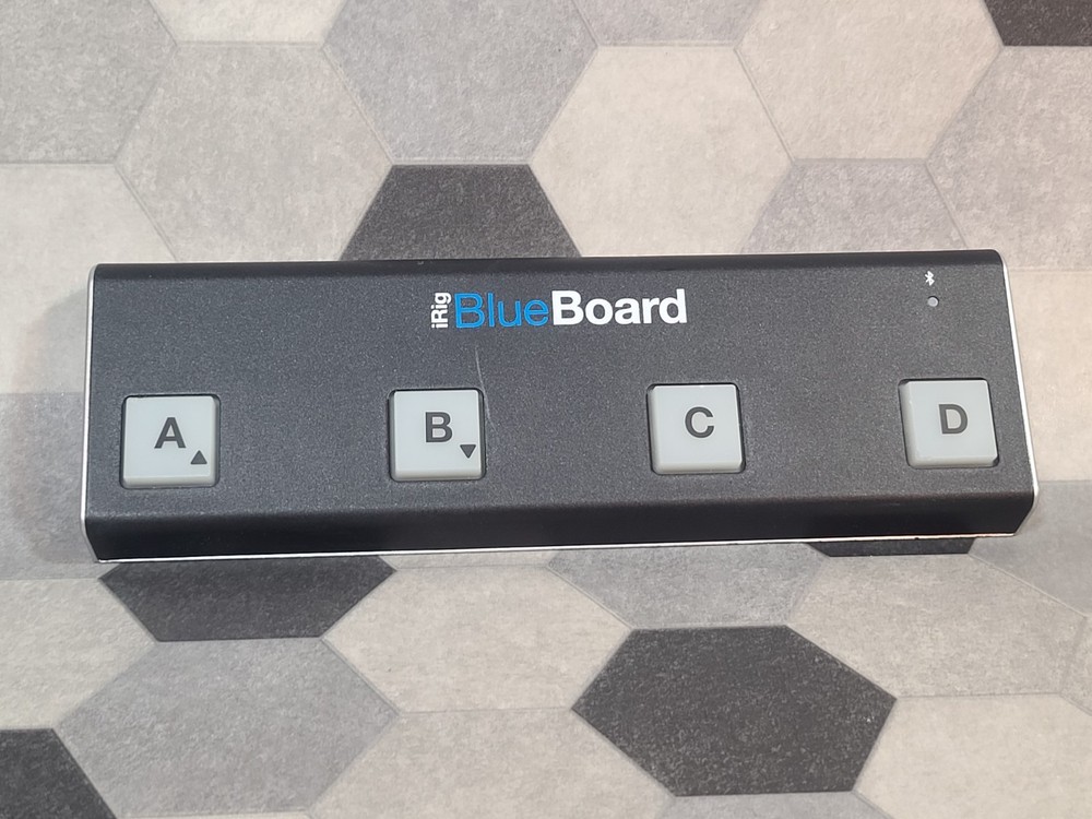 IK Multimedia iRig BlueBoard MIDI Pedalboard Controller