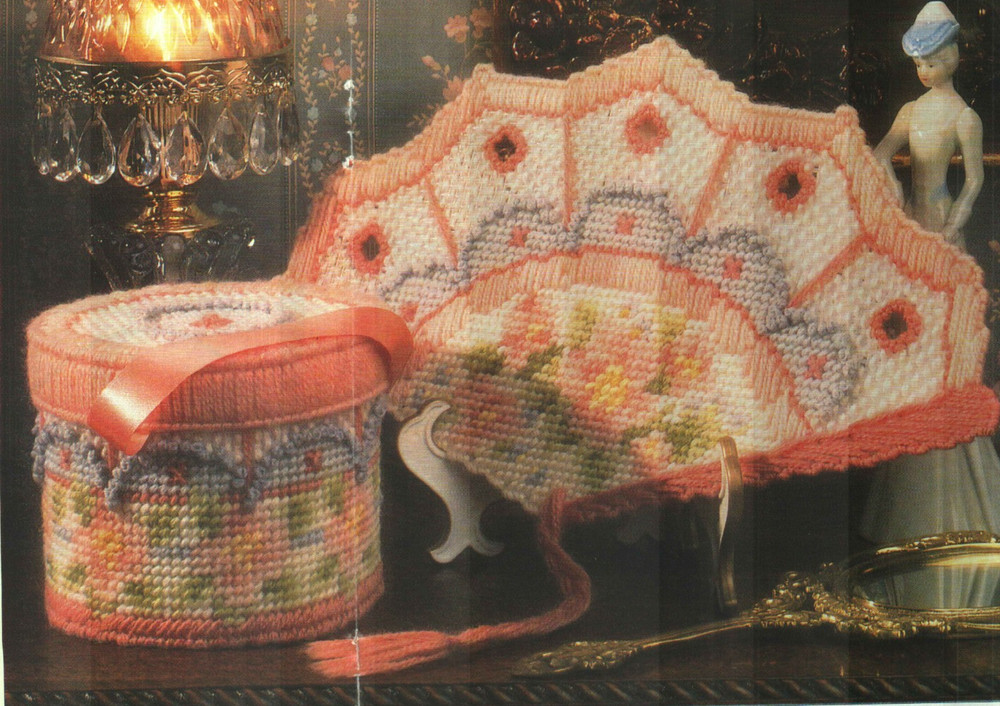 FAN & BANDBOX SET HOME DECOR DIGEST SIZE PLASTIC CANVAS PATTERN INSTRUCTIONS