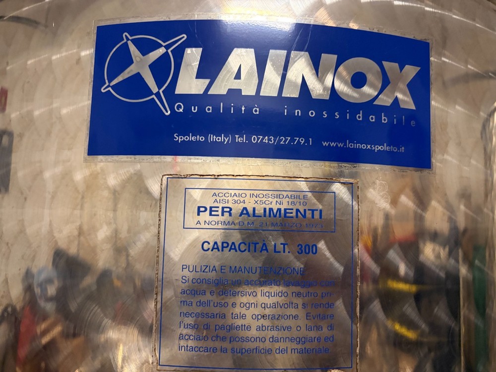 300 L stainless steel variable capacity tanks