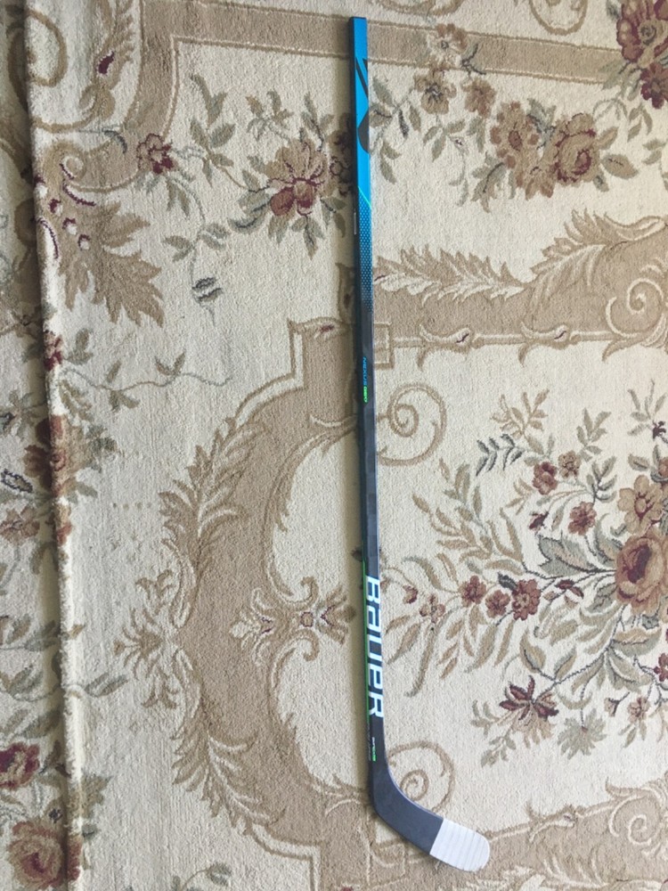 hockey stick left
