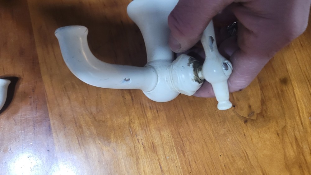 Antique Bathroom Faucet Quick Pression