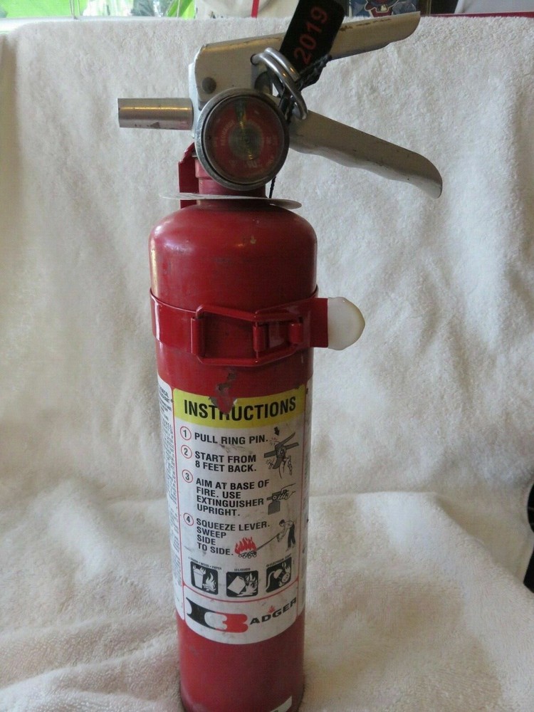 NEW AMEREX O.E.M. 2 ½ lb. FIRE EXTINGUISHER VEHICLE BRACKET STRAP..