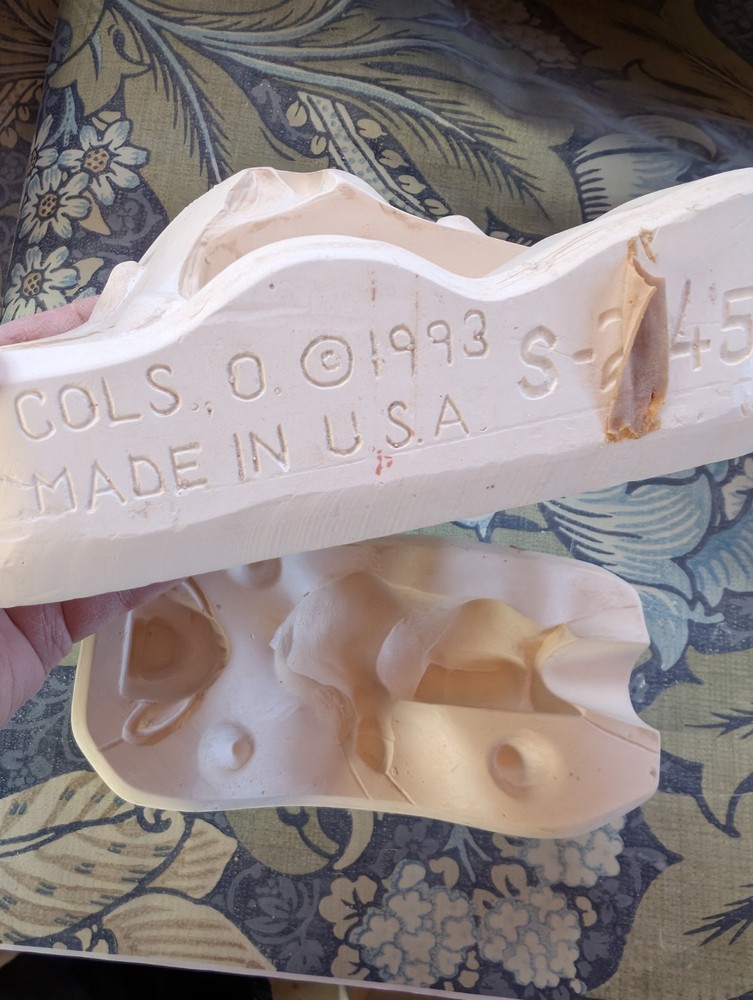 Cow Shelf Sleeping Vintage Slip Casting Ceramic Mold